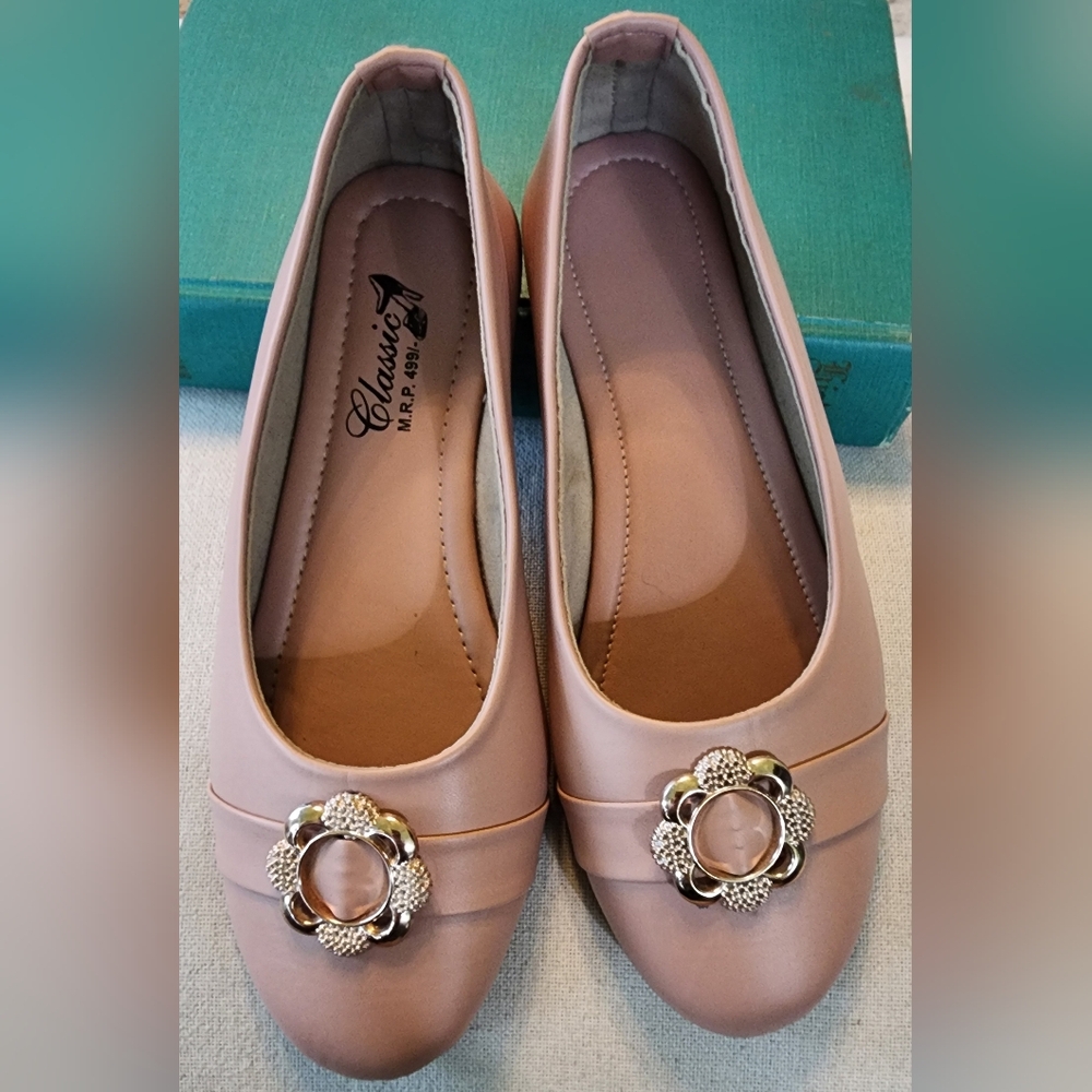 Classic Cameo Ballet Flats Neutral Pink Size 39